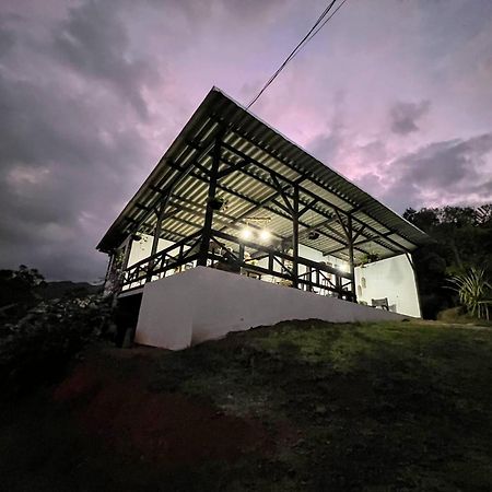 Hostal Restaurante Checha Yumbo 外观 照片